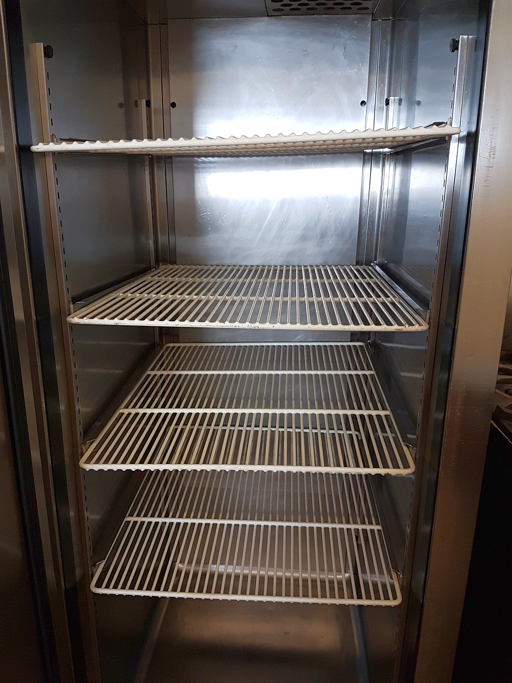 Used Stainless Steel UPRIGHT CHILLER For Sale NZ Skope