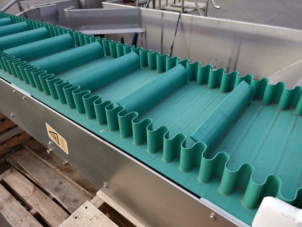 Used Food Grade Inclined Elevating Cleated Conveyor For Sale NZ